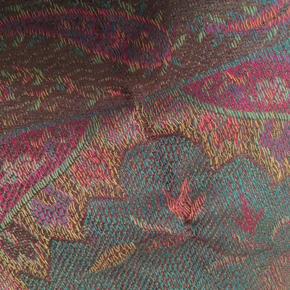 Pretty Vintage Fringed scarf 100% Acrylic - Picture 9 of 12